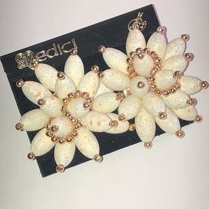 Medici Vintage Gold Tone And Cream Retro Boho Floral Earrings